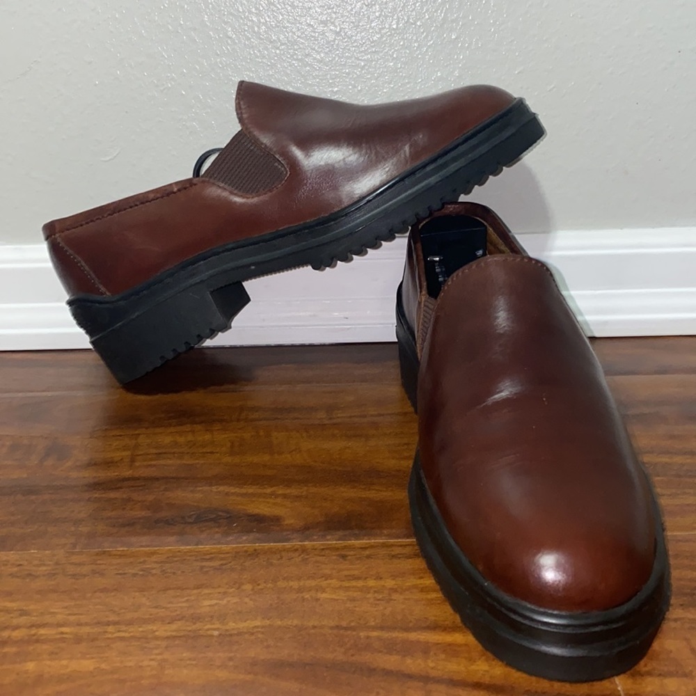 Cole Haan MSM Women’s Leather Slip-on Shoes in Browns Size 5.5B